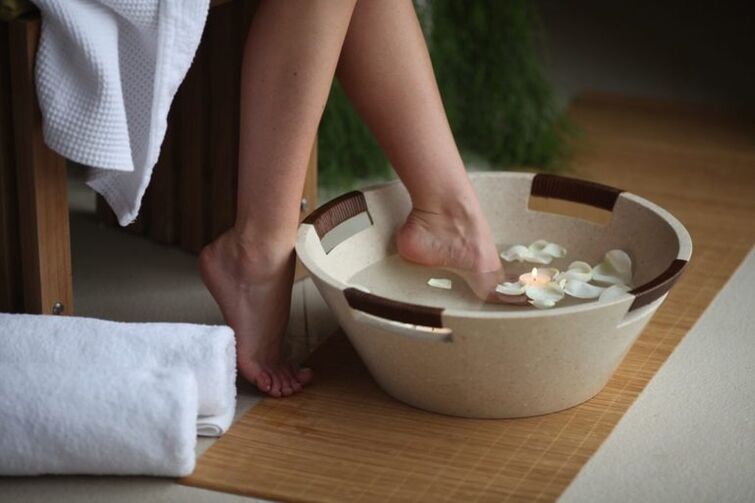Popular medicine for the treatment of the mushroom